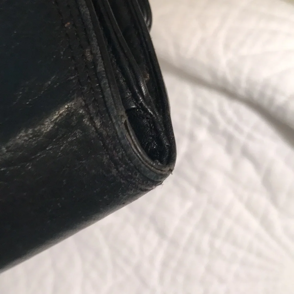 Michael Kors black leather deluxe wallet. Good used condition - Picture 11 of 15